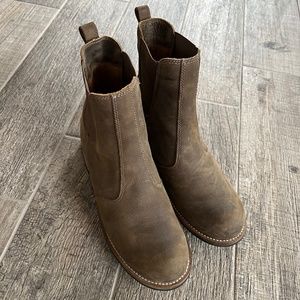 Almost new! Kodiak pull on Boot
